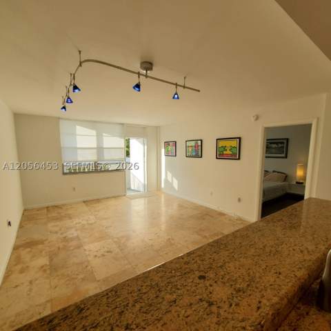 245 18th St 403, Miami Beach FL - photo 11 of 20