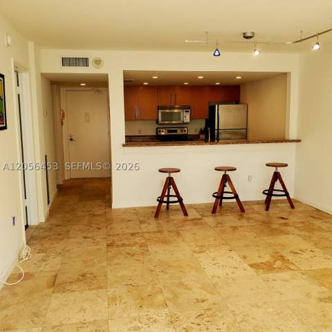 245 18th St 403, Miami Beach FL - photo 9 of 20