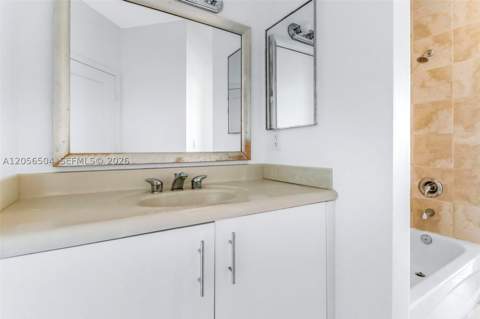 7900 Harbor Island Dr PH19, North Bay Village FL - photo 20 of 51
