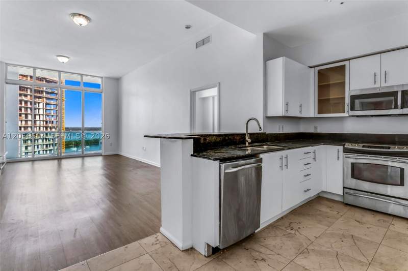 2 bedroom Condominium at 7900 Harbor Island Dr PH19, 360 CONDO A, North Bay Village — photo 4