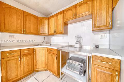 6335 SW 31st St, Miami FL - photo 9 of 31