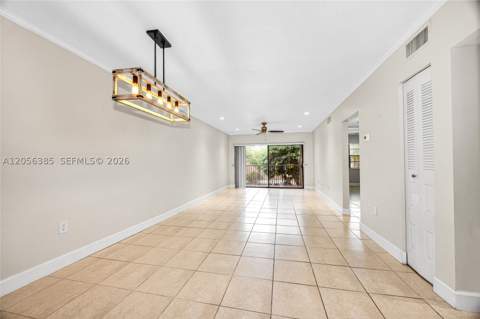 8261 SW 128th St 207, Pinecrest FL - photo 7 of 27
