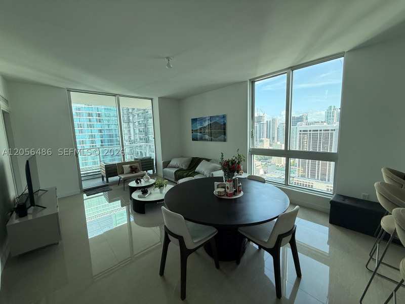 1 bedroom Condominium at 300 S Biscayne Blvd T-3301, Met 1 Condo, Miami — photo 1