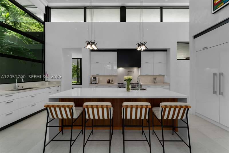 6 bedroom SingleFamilyResidence at 7502 SW 102nd St, Flagler Groves Estates SE, Pinecrest — photo 3