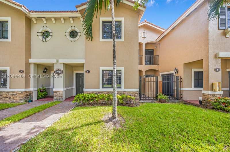 2 bedroom Townhouse at 22501 SW 88th Pl 5-25, The Courts At Bayshore I, Cutler Bay — photo 1