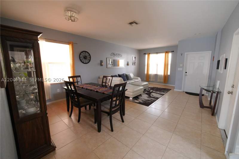 3 bedroom SingleFamilyResidence at 1430 SE 18th Pl, Shores At Keys Gate, Homestead — photo 2