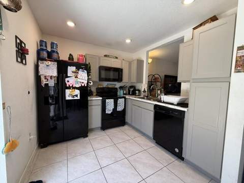 561 NE 5th Way, Florida City FL - photo 8 of 21