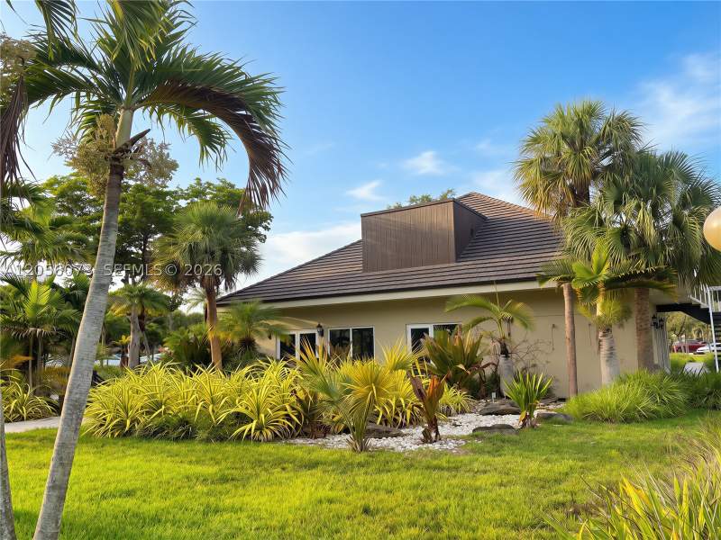 2 bedroom Condominium at 7860 Camino Real 311, Village Of Kings Creek Co, Miami — photo 2