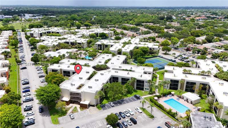 2 bedroom Condominium at 8045 SW 107th Ave 203, The Horizons Condo #3, Miami — photo 2
