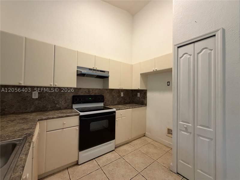 2 bedroom Condominium at 1661 SE 28th St 204, Shoma Condo At Keys Cove, Homestead — photo 2