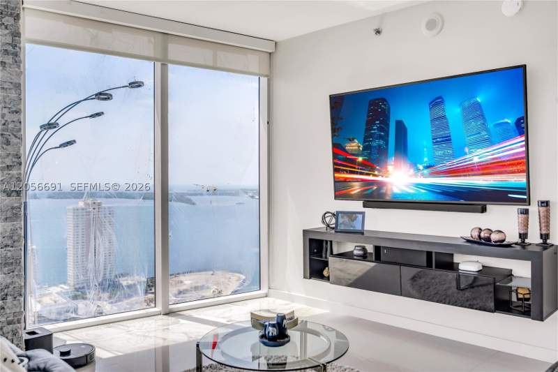2 bedroom Condominium at 495 Brickell Ave 3702, Icon Brickell No Two, Miami — photo 3