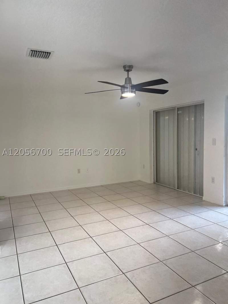 4 bedroom SingleFamilyResidence at 14600 SW 156th Ave, Oak Creek, Miami — photo 4