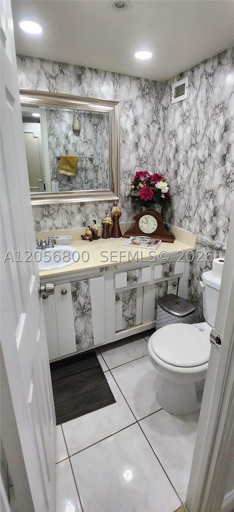 2750 NE 183rd St 1701, Aventura FL - photo 11 of 23