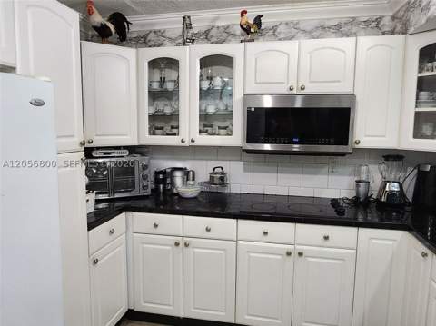 2750 NE 183rd St 1701, Aventura FL - photo 7 of 23