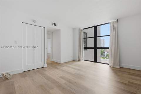 18181 NE 31st Ct 807, Aventura FL - photo 10 of 15