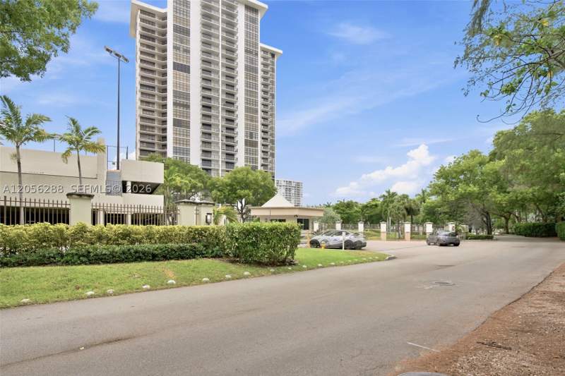 2 bedroom Condominium at 18181 NE 31st Ct 807, Tower At Biscayne Cove Co, Aventura — photo 3