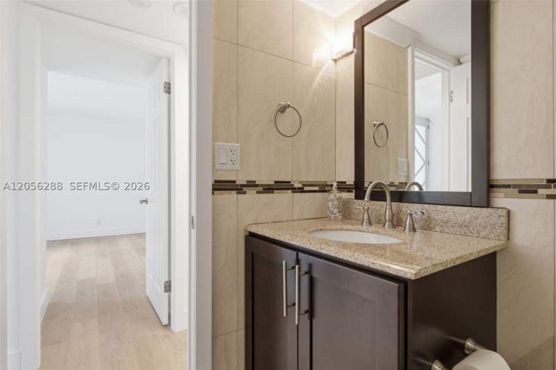 2 bedroom Condominium at 18181 NE 31st Ct 807, Tower At Biscayne Cove Co, Aventura — photo 4