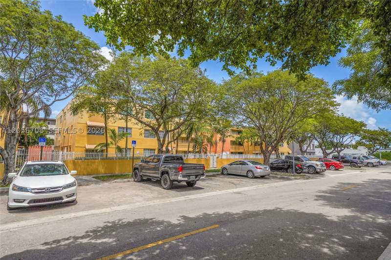1 bedroom Condominium at 1851 NE 168th St A8, The Palms 51 Condo, North Miami Beach — photo 3
