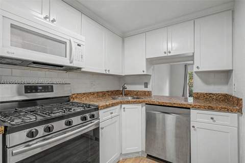 6709 N Kendall Dr 223, Pinecrest FL - photo 10 of 23