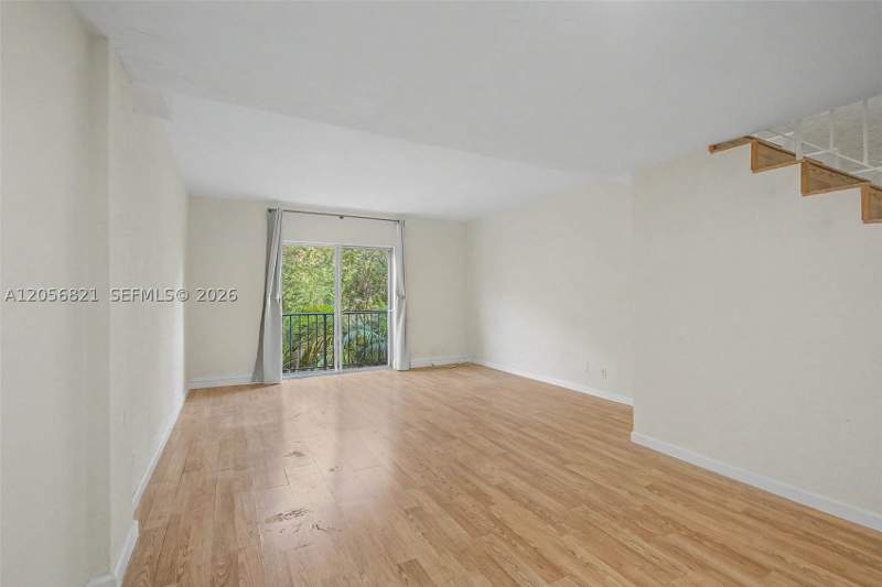 2 bedroom Condominium at 6709 N Kendall Dr 223, Villas Of Pinecrest Condo, Pinecrest — photo 3