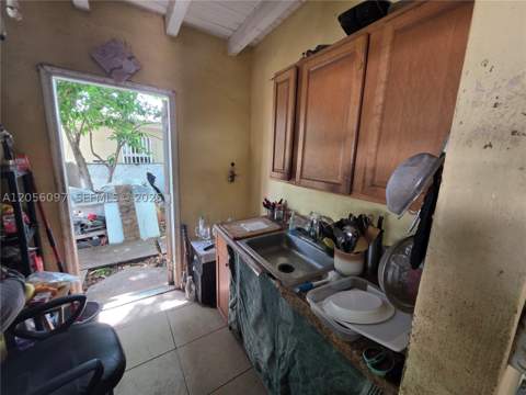 722 SW 3rd Ave, Homestead FL - photo 12 of 14