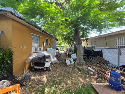722 SW 3rd Ave, Homestead FL - photo 6 of 14
