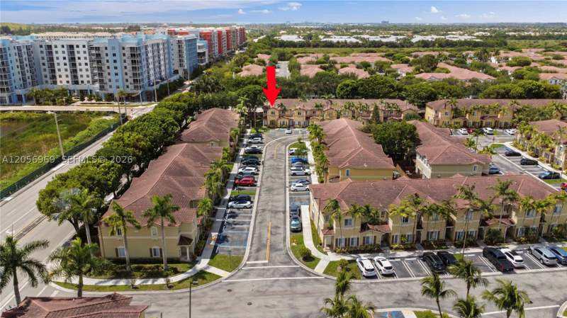 4 bedroom Condominium at 10720 NW 82nd Ter 1-8, Leeward At Islands At Dor, Doral — photo 5