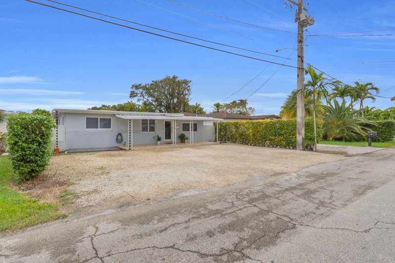 3 bedroom SingleFamilyResidence at 6350 SW 32nd Street, Coral Villas, Miami — photo 1