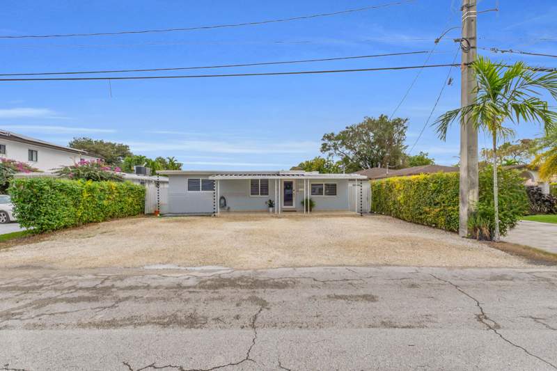 3 bedroom SingleFamilyResidence at 6350 SW 32nd Street, Coral Villas, Miami — photo 2
