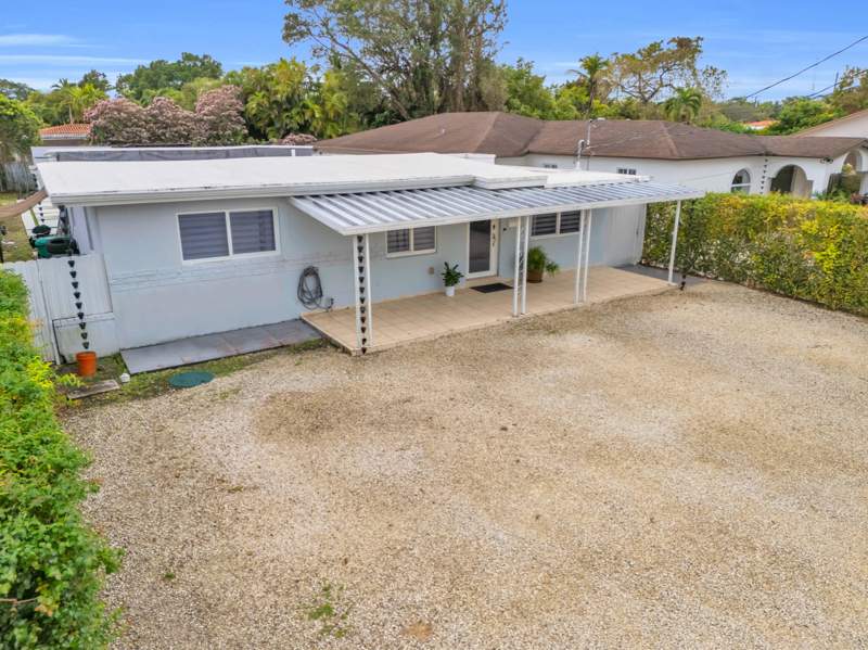 3 bedroom SingleFamilyResidence at 6350 SW 32nd Street, Coral Villas, Miami — photo 4