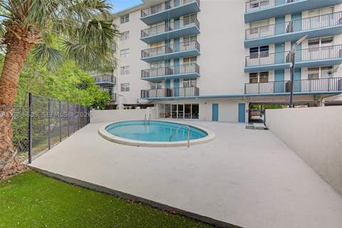 12590 NE 16th Ave 402, North Miami FL - photo 17 of 24