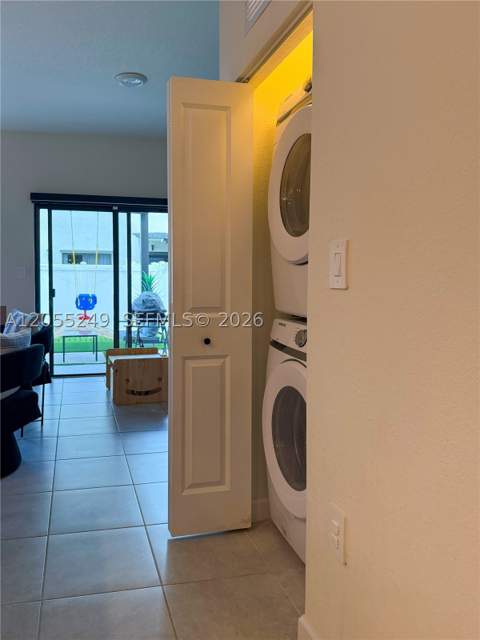 11432 W 32nd Ln, Hialeah FL - photo 14 of 46