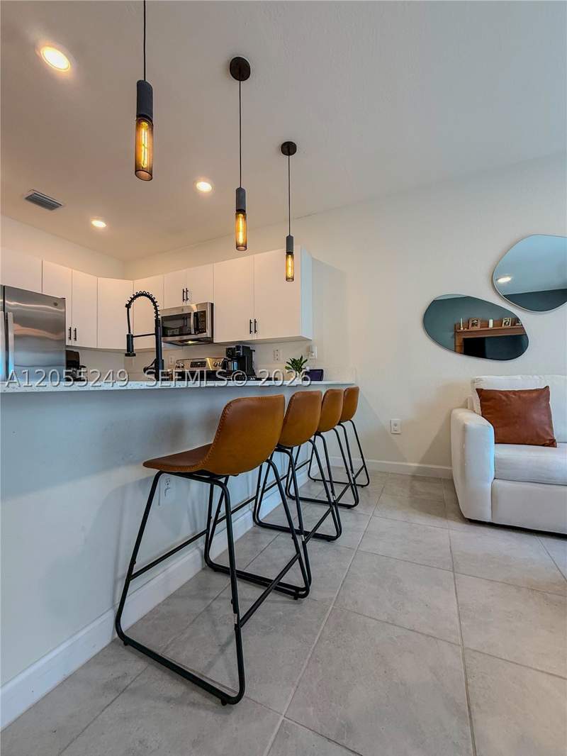 3 bedroom Townhouse at 11432 W 32nd Ln, Aquabella North, Hialeah — photo 5