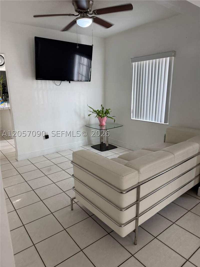 3 bedroom SingleFamilyResidence at 20 SW 48th Ave, Tierra Alta, Miami — photo 2