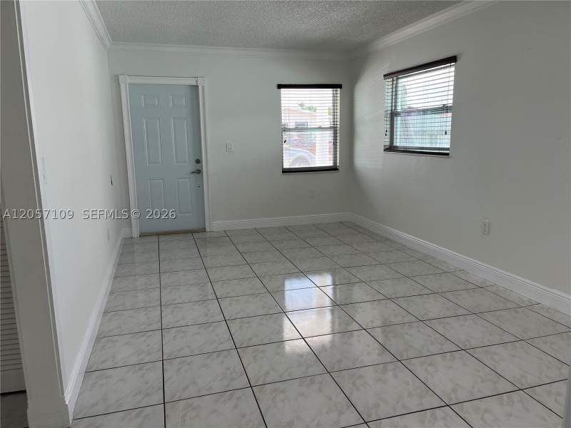 3 bedroom SingleFamilyResidence at 10571 SW 27th St, Coravo Amd, Miami — photo 5