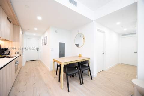 225 N Miami Ave 1505, Miami FL - photo 7 of 25