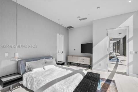 5875 Collins Ave 401, Miami Beach FL - photo 15 of 60