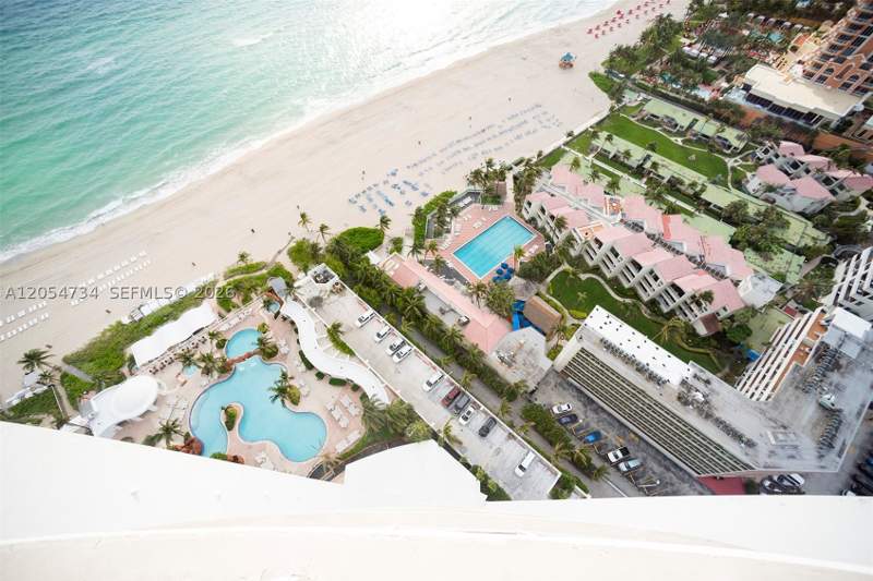 0 bedroom Condominium at 18001 Collins Ave 2711, Trump International Sones, Sunny Isles Beach — photo 4