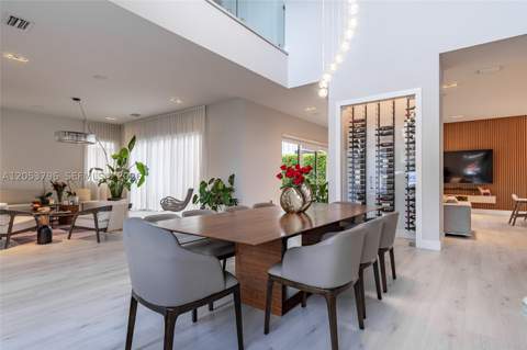 10043 NW 75th Ter, Doral FL - photo 13 of 47
