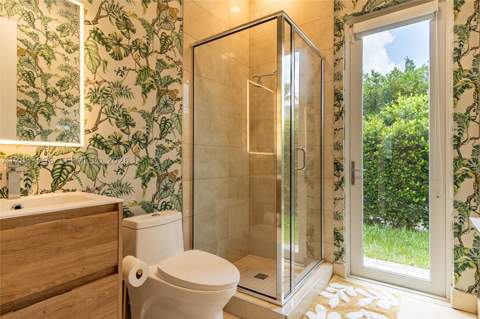 10043 NW 75th Ter, Doral FL - photo 15 of 47
