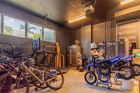 10043 NW 75th Ter, Doral FL - photo 18 of 47