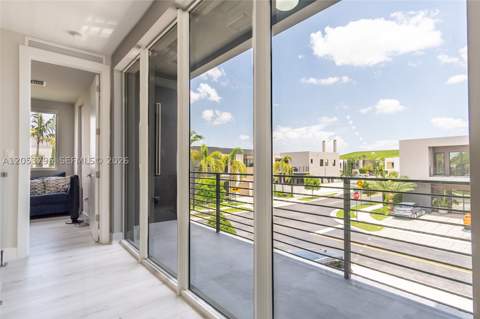 10043 NW 75th Ter, Doral FL - photo 22 of 47