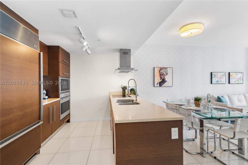1 bedroom Condominium at 485 Brickell Ave 2306, Icon Brickell Condo No 3, Miami — photo 4