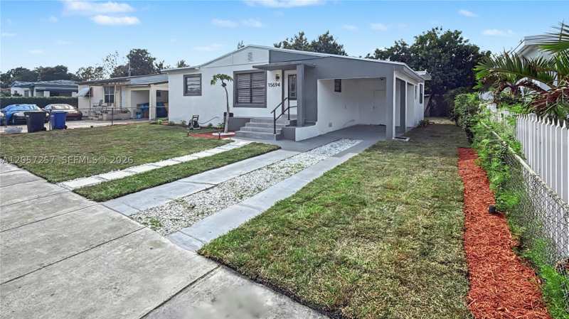 3 bedroom SingleFamilyResidence at 15694 NE 10th Ct, Fleeman Heights, North Miami Beach — photo 1