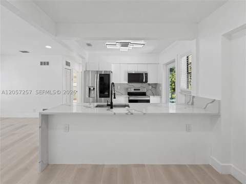 15694 NE 10th Ct, North Miami Beach FL - photo 11 of 24