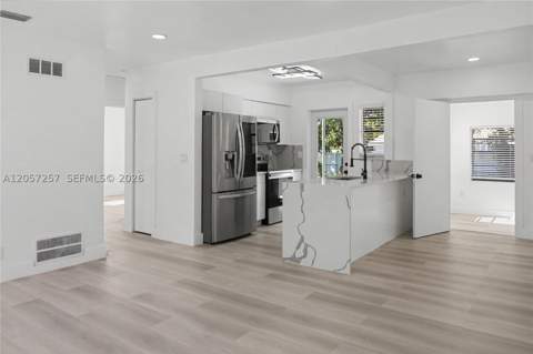 15694 NE 10th Ct, North Miami Beach FL - photo 9 of 24