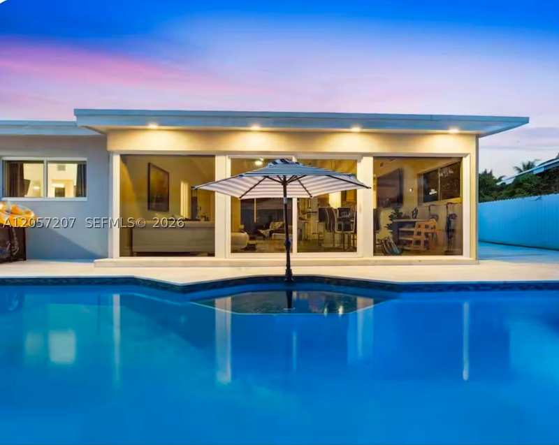 4 bedroom SingleFamilyResidence at 561 NE 172nd St, Beach Heights, North Miami Beach — photo 1