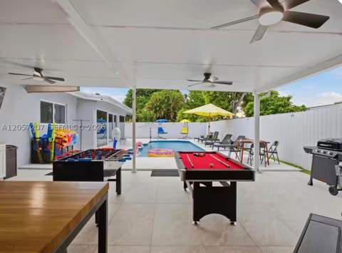 561 NE 172nd St, North Miami Beach FL - photo 19 of 40