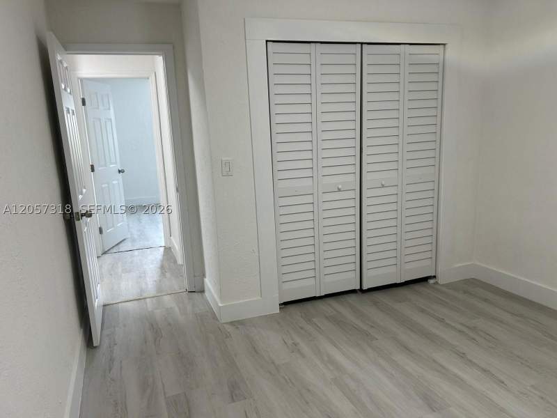 3 bedroom SingleFamilyResidence at 9200 SW 37th St, Central Heights, Miami — photo 2