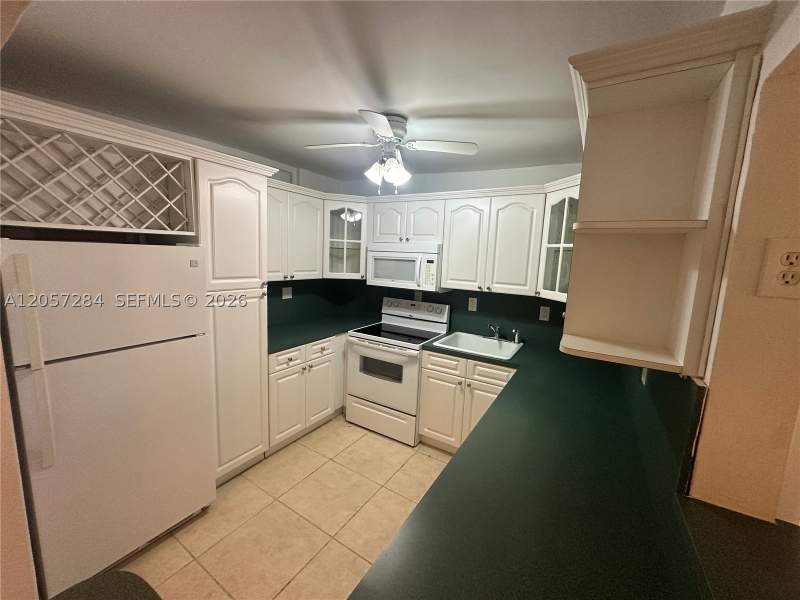 1 bedroom Condominium at 12590 NE 16th Ave 509, 12590 Coronado Towers Con, North Miami — photo 2